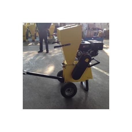 Chipeadora 13Hp+ Partida eléctrica + motosierra 55cc