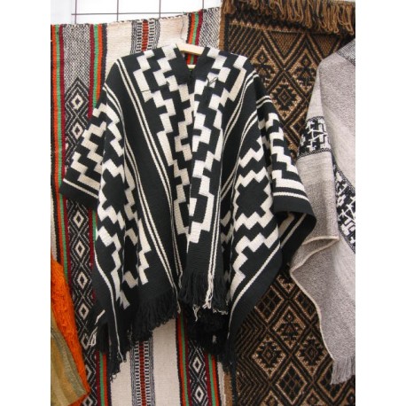 Producto hecho a telar mapuche
