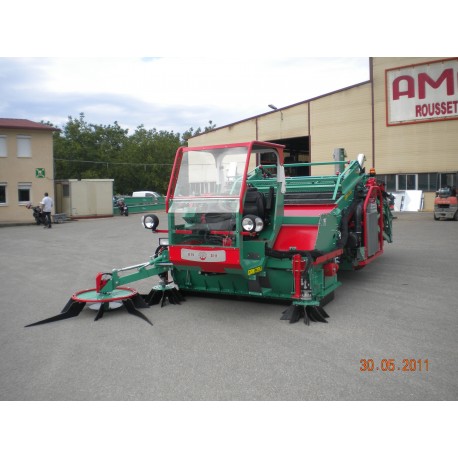 Equipo barredor hilerador, recogedor y almacenador  modelo R19