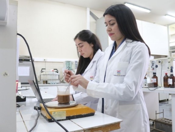 Ingenieras de Ulagos crearon suplemento alimenticio a base de lactosuero
