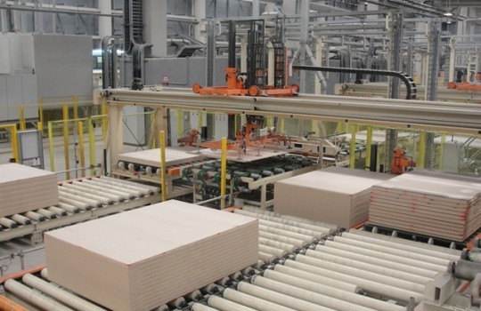 Grupo Angelini pone en marcha planta de paneles en EE.UU., mayor inversión chilena concretada en ese país