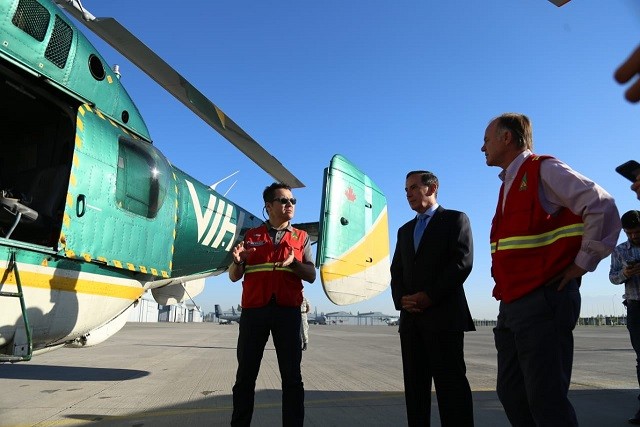 Ministro Walker por llegada de Kamov: “Tenemos menos hectáreas quemadas a pesar de tener más incendios y este helicóptero nos ayuda a reforzar este excelente trabajo en equipo”