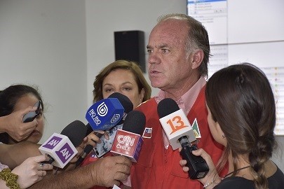 Ministro Walker sobre situación de incendios forestales: “Necesitamos más que nunca la ayuda de todos para seguir previniéndolos”