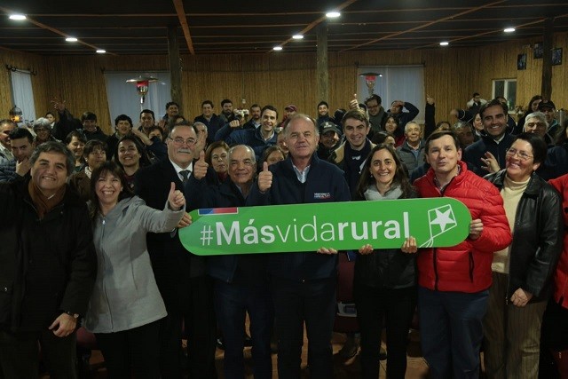 Ministro Walker por convenio entre el Minagri, Minsal y Melipeuco: “Contar con la resolución sanitaria será clave para el desarrollo de la pequeña agricultura en todo Chile”
