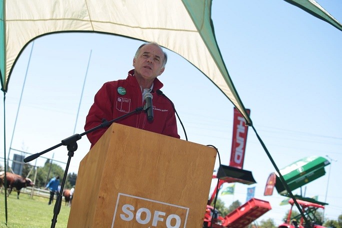 Ministro Walker realiza llamado al dialogo en inauguración de la Expo Sofo: “El estallido social nos interpela a todos, tenemos que atender y ser muy humildes para enmendar el rumbo”