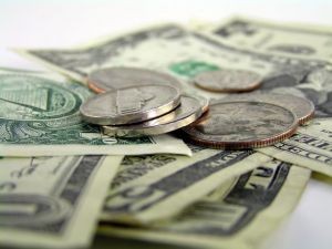 Dólar en Chile cierra con salto de más de $ 15 tras anuncio del Banco Central