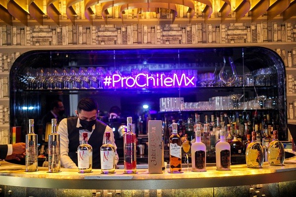 Productores regionales promocionan el pisco y gin de Atacama en el mercado mexicano