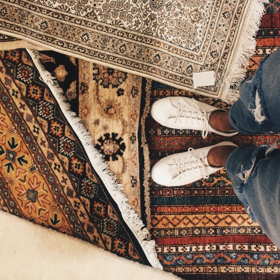 Alfombras redondas: La tendencia en decoración para las salas de estar