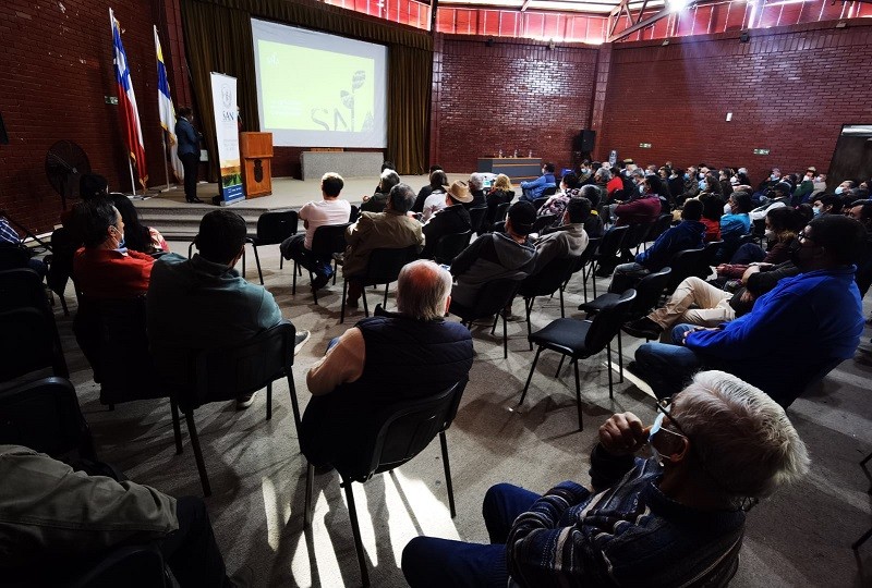 Gremio Agrícola realizó seminario sobre los alcances de la nueva propuesta de Constitución sobre el agua
