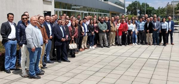 Aviagen Comparte con Productores Avícolas en Colombia el Conocimiento más Nuevo sobre Incubación y su Impacto en Calidad de Pollito