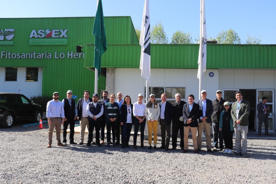 Embajadora de Estados Unidos en Chile y representantes de USDA-APHIS visitan Sitio de Inspección de Lo Herrera