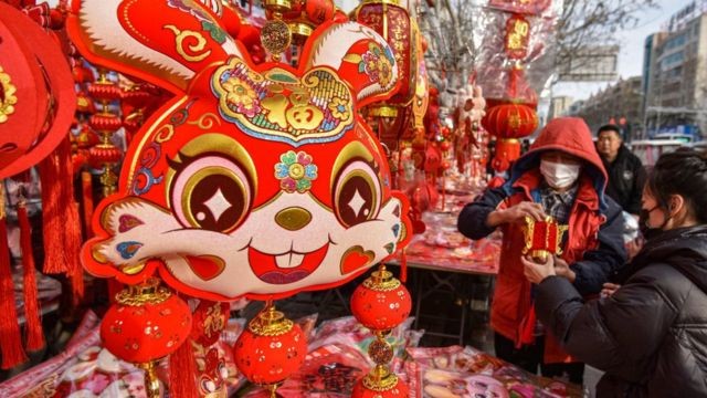 China celebra Año Nuevo Lunar con la mayoría de las normas COVID levantadas y las cerezas chilenas como protagonistas