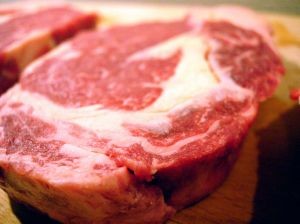 Producción de carne cae 9.7% a noviembre 2022