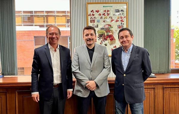 ASOEX se reúne con Embajador de Chile en Brasil
