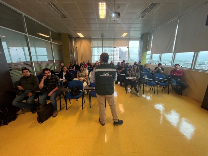Funcionarios SAG participaron en taller nacional sobre tratamientos fitosanitarios en Concepción