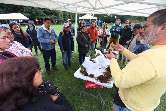 SAG e INDAP lanzan el Primer Piloto del Programa Global de “Doctores de los Suelos” en la región de Los Lagos
