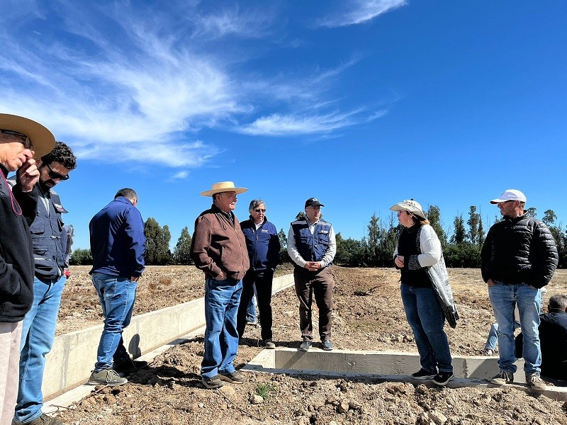 Regantes de Ñiquén logran obras asociativas de revestimiento de canales