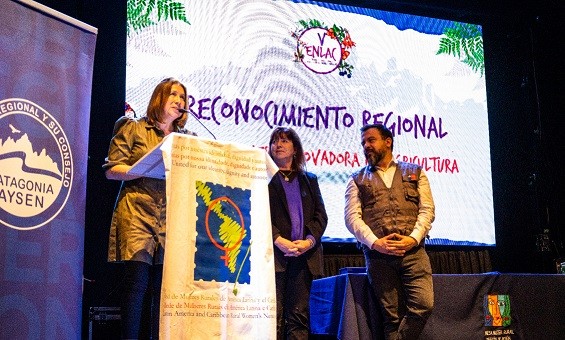 Fundadora de Suryuis recibe premio regional a la Mujer Innovadora en Agricultura de Aysén