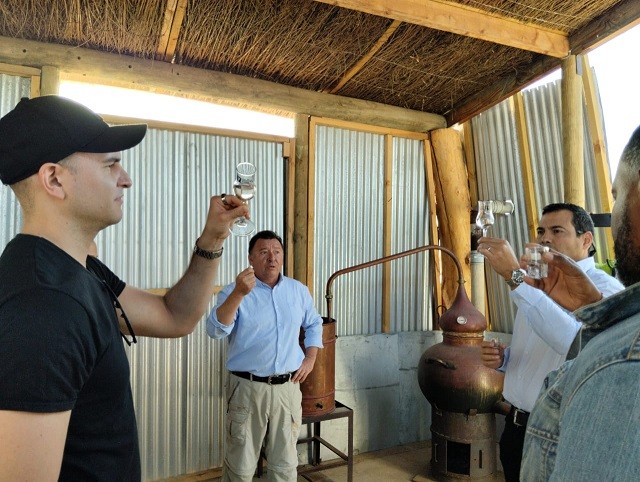 Importadores de Suecia, Canadá y Panamá visitaron a productores de destilados y vinos regionales