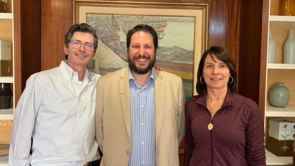 Georgios Vidalakis, virólogo mundialmente conocido visitó nuestro país: “Chile tiene los elementos para regular el sistema de protección de plantas”