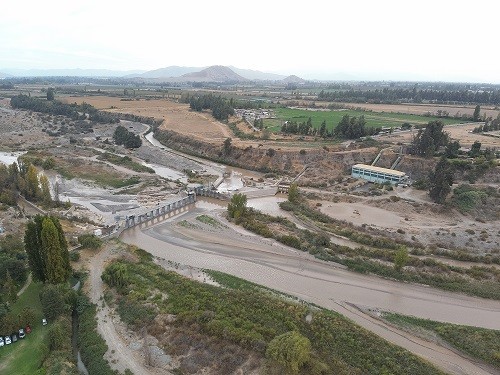 Eventos climáticos evidencian la necesidad de construir nueva infraestructura hídrica para asegurar el suministro de agua en la Región Metropolitana