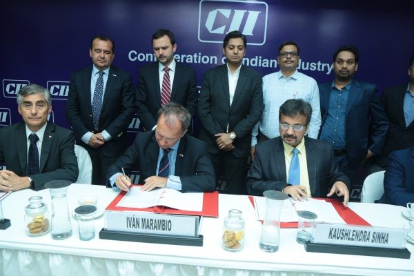 Consejo Empresarial Chile-India de Sofofa firma acuerdo para incentivar la cooperación comercial con la Confederación de Industrias de India