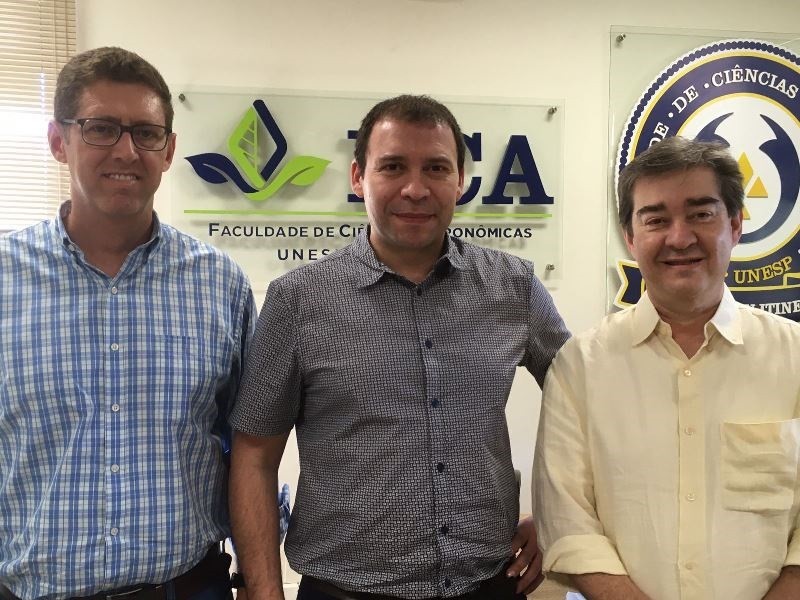 Investigador participó en workshop y conoció investigación en cultivos en universidad de Brasil