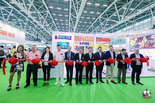Presidente de ASOEX realiza discurso inaugural en la Exposición Internacional de Frutas (IFE) de China