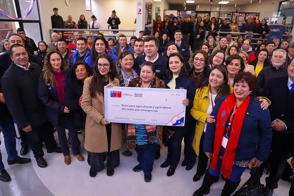 Agricultores afectados por inundaciones en Biobío comenzaron a recibir bonos de $1 a $5 millones