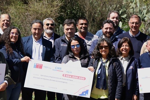 Ministro Valenzuela encabeza entrega de bonificaciones de ley de riego e inaugura tranque El Trapiche en comuna de Hijuelas