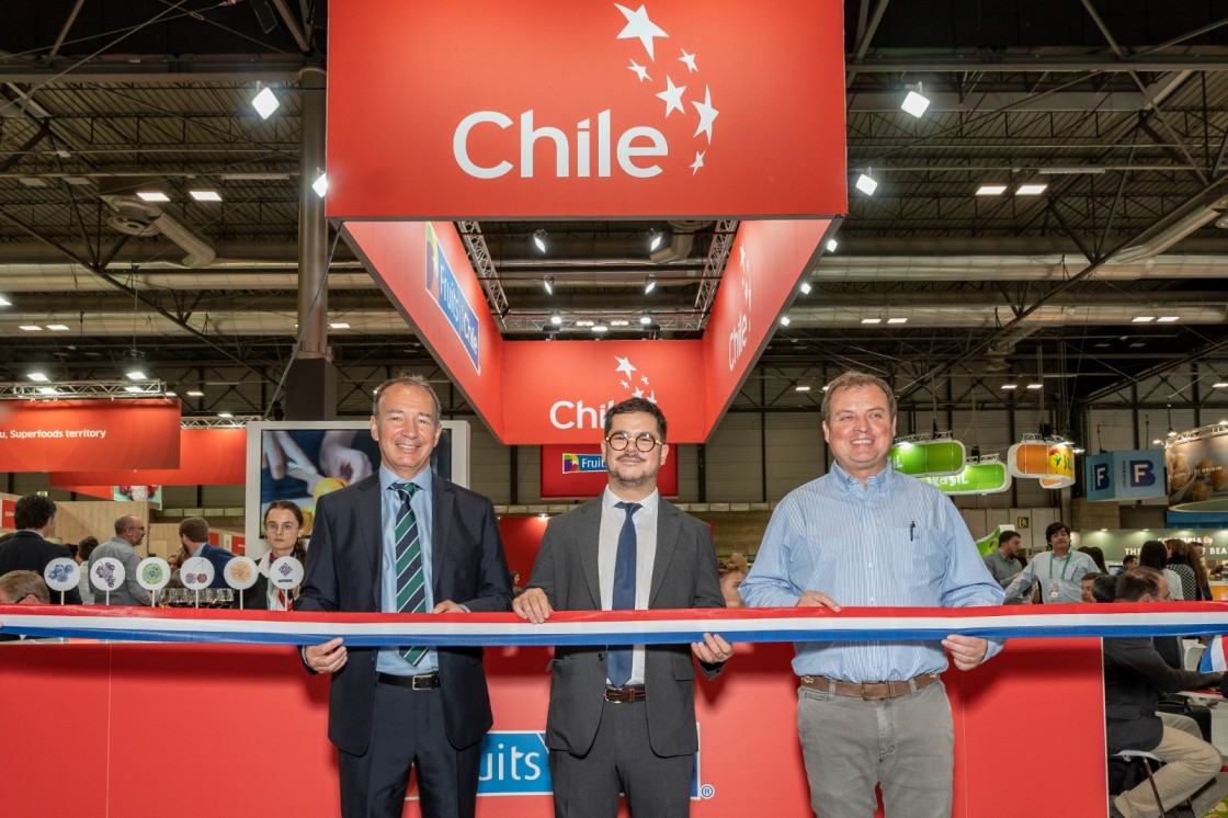 Con presencia de Ministro de Agricultura de España en pabellón chileno: “Frutas de Chile” dio inicio a su participación en Fruit Attraction 2023