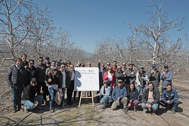 30 agricultores de la Cuenca del Maipo implementarán inteligencia artificial para el uso eficiente del agua en sus cultivos