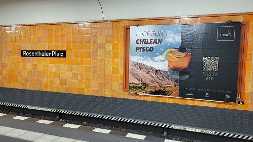 Campaña de promoción del pisco se toma las estaciones del metro en Berlín