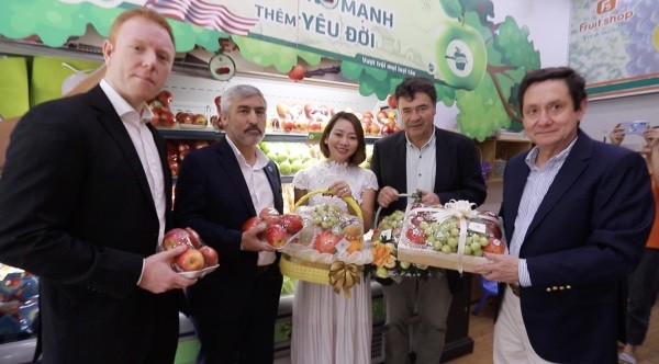 Ministro Valenzuela inicia gira por Asia para ampliar exportación de productos agrícolas. ASOEX participa activamente en las actividades