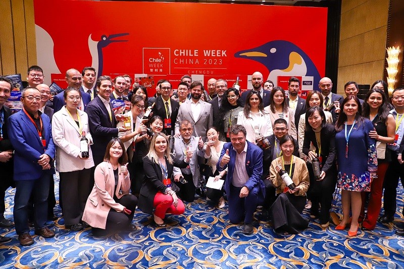 Presidente Boric y ministro Valenzuela conocen “Silicon Valley de la agricultura chino tras inauguración de Chile Week 2023