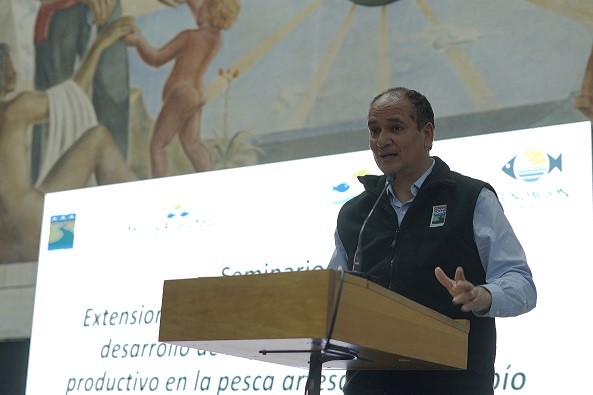 Seminario de extensionismo pesquero congregó a un centenar de asistentes en Concepción