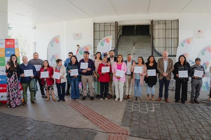 Gobierno Regional e INDAP entregan inversiones para el desarrollo hortícola en Ñuble