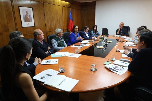 Constituyen primera mesa de trabajo público-privada de Influenza Aviar para enfrentar temporada 2024