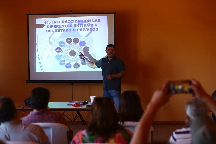 Programa UdeC prospecta mercados para exportar vinos de cooperativa de Quillón