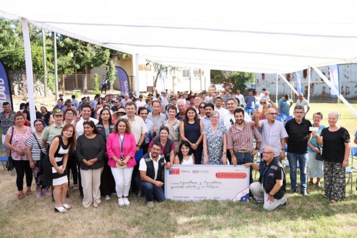 Minagri entregó bonos de reactivación productiva a más de 300 agricultores del Maule que fueron afectados por lluvias