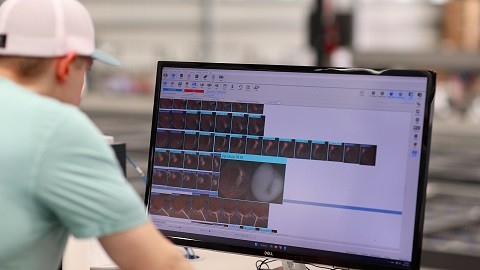 EL SOFTWARE LUCAi™ DE TOMRA PARA LA PLATAFORMA DE CALIBRADO INVISION2 PROMUEVE LA EFICIENCIA Y LA RENTABILIDAD DE LAS PLANTAS DE EMBALAJE DE CEREZAS CON IA