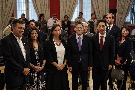 Presidente de la República, Gabriel Boric Font, participa en la firma de protocolo aduanero con China: “Estamos creando nuevas oportunidades de comercio exterior”