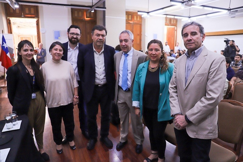 Ministro Valenzuela en seminario de tecnología geoespacial: “La información satelital aplicada es clave para seguir ampliando nuestras políticas públicas”