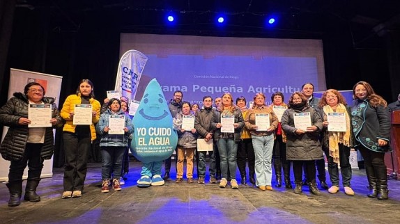 Traspasaron casi $400 millones para 32 proyectos de riego en Chiloé