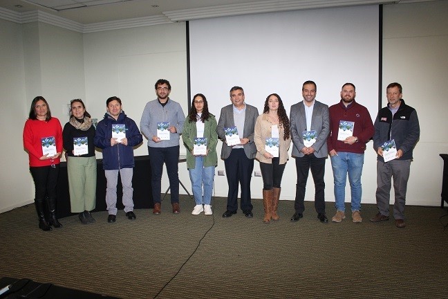 Con jornada técnica publican libro sobre Producción y manejo de arándanos bajo cobertura
