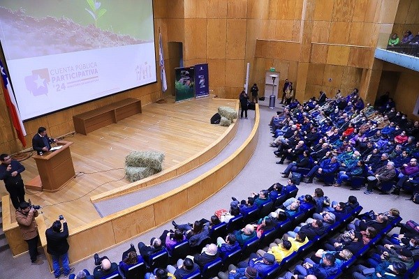 Ministro Valenzuela y Subsecretaria Fernández presentan Cuenta Pública Participativa 2024 del Ministerio de Agricultura