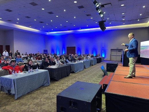 Jornadas Técnicas de Cooprinsem abordaron la innovación y sostenibilidad en el sector lechero