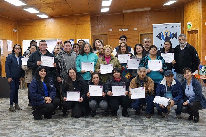 Pescadores y acuicultores de Maullín se capacitan en alfabetización digital y gestión de emprendimiento