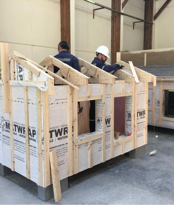 Programa de capacitación impulsado por INFOR promueve la construcción en madera en la provincia de Arauco