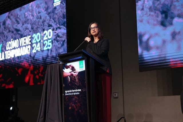 Subsecretaria de Agricultura entrega positivo balance en Seminario de la SNA “¿Cómo viene la temporada 2024-2025?”